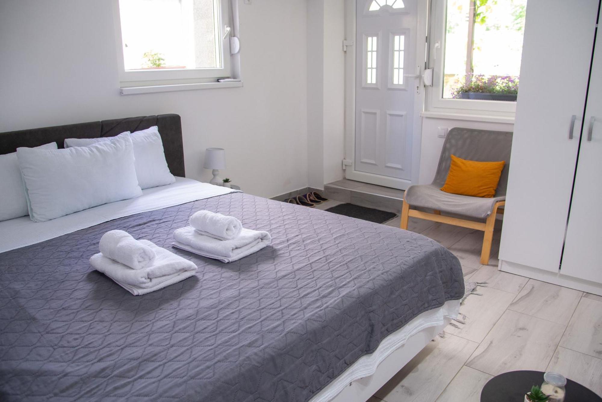ורדניק Apartmani Maslacak מראה חיצוני תמונה