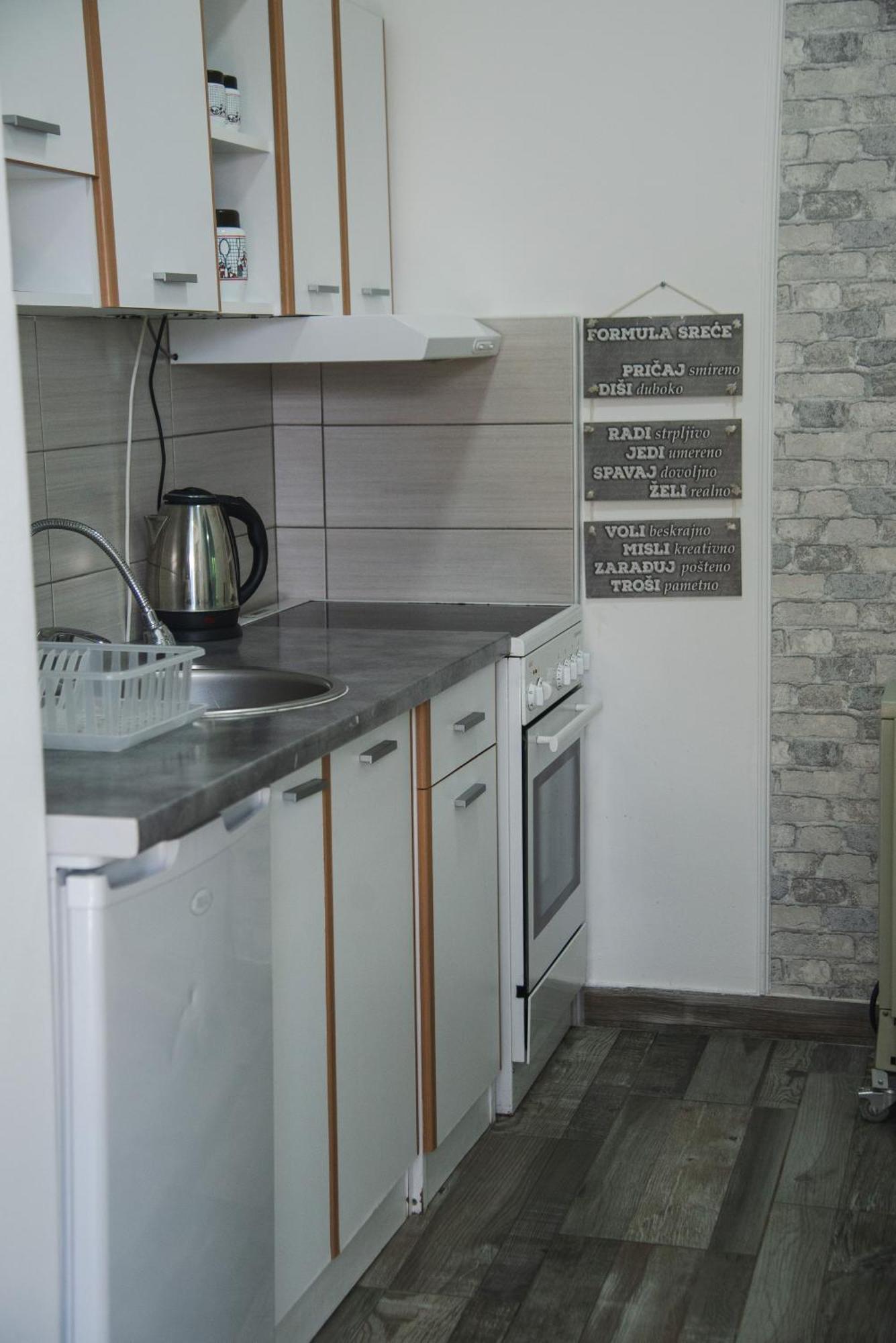 ורדניק Apartmani Maslacak מראה חיצוני תמונה
