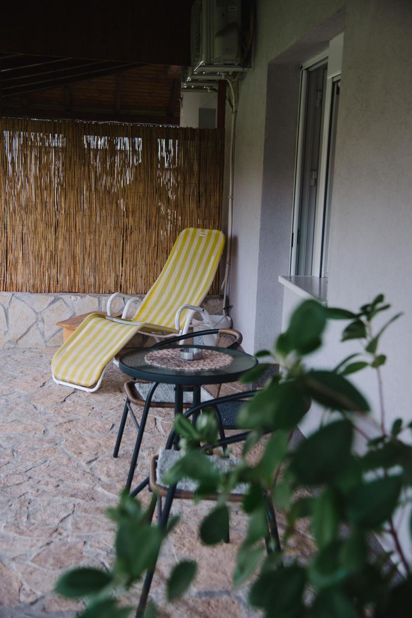 ורדניק Apartmani Maslacak מראה חיצוני תמונה